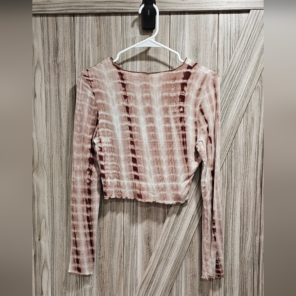 Tie-Dye Long Sleeve Crop Top